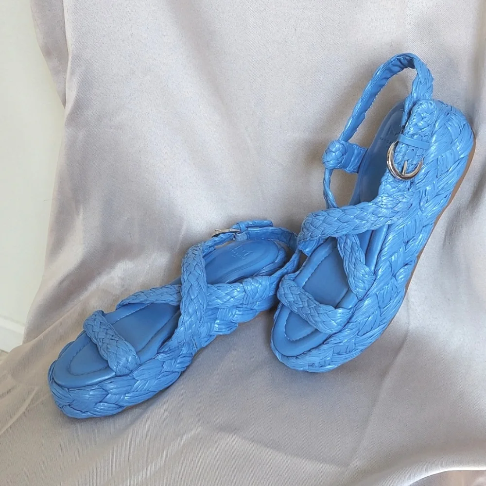 Marc Fisher‎ Shoes, Sz 7, Platform Sandals, Sky Blue Raffia, Silver Buckle, NEW! - Picture 5 of 5